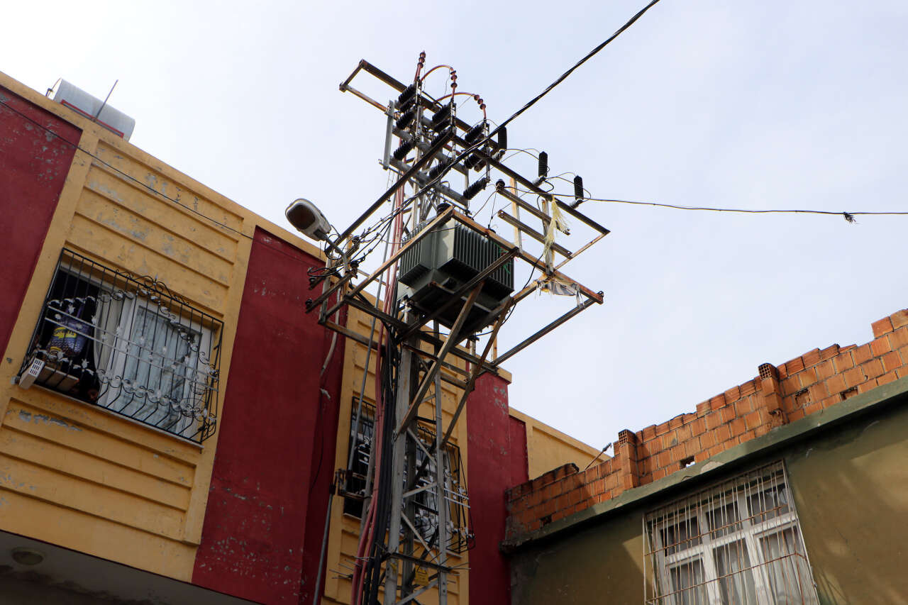 Uçurtma uçuran çocuk ölümden döndü 1